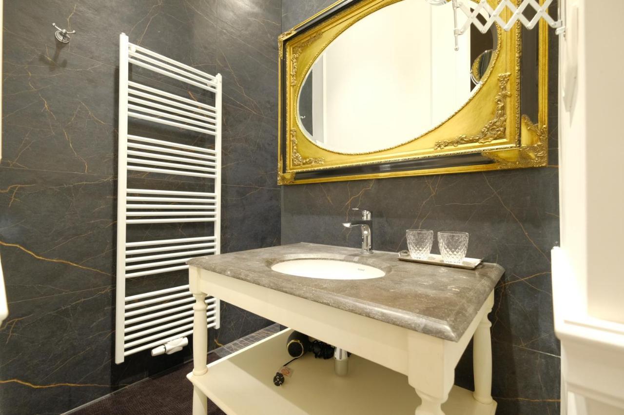 Suite La Duchesse Et Parking Prive Gratuit Mons Ngoại thất bức ảnh